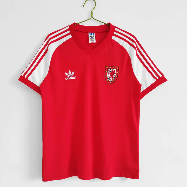 wales 82 retro home Shirt